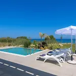 Panaxia Villas